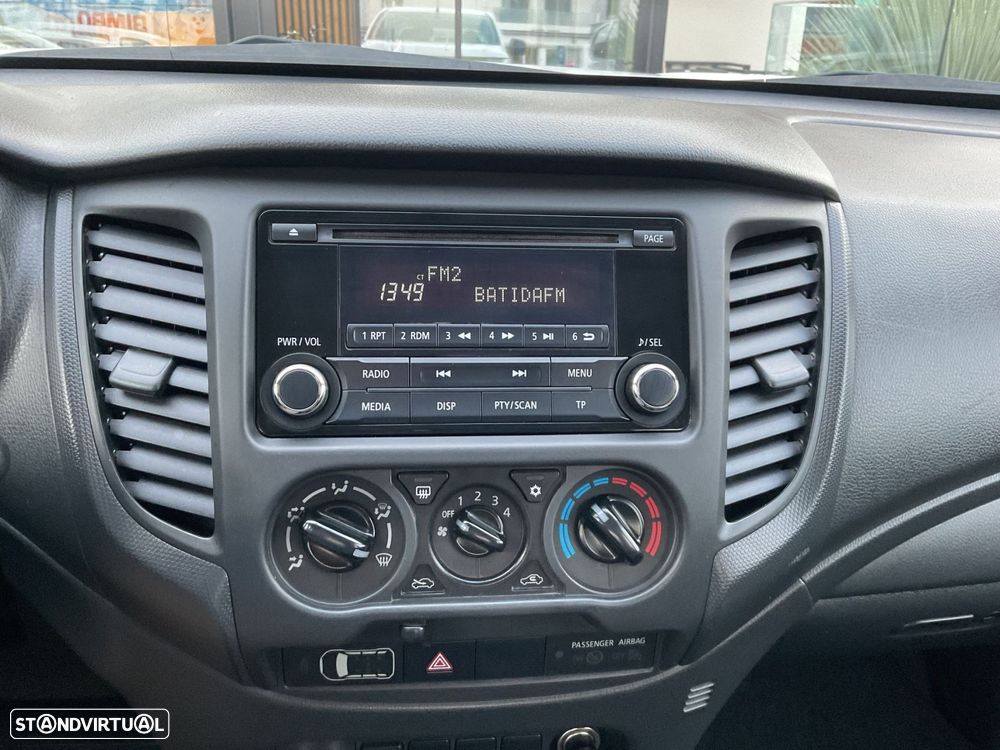 Mitsubishi L200 2.3 DI-D CD Invite Strakar Look 4WD - 26