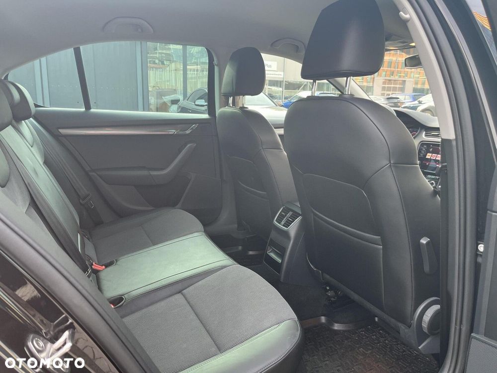 Skoda Octavia 1.5 TSI ACT Style DSG - 35