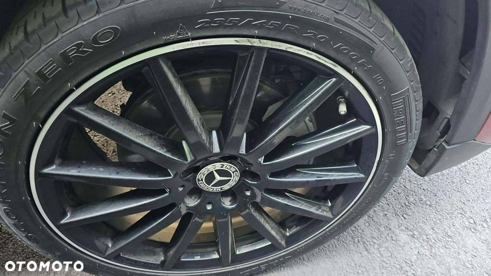 Mercedes-Benz GLA 250 4-Matic AMG Line - 16
