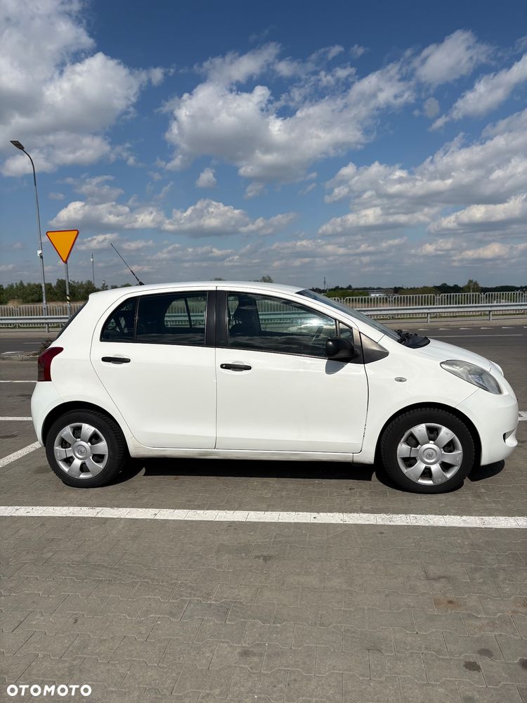 Toyota Yaris - 6