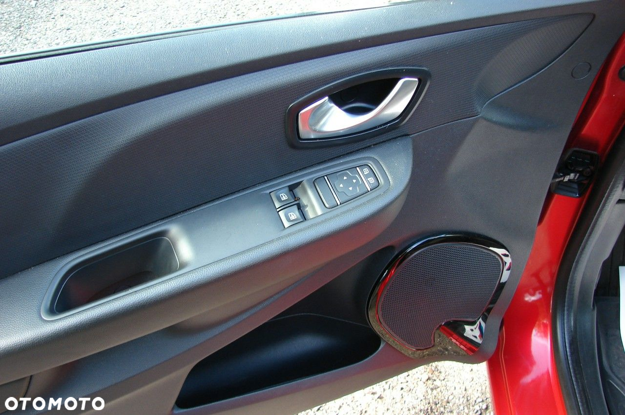 Renault Clio - 6