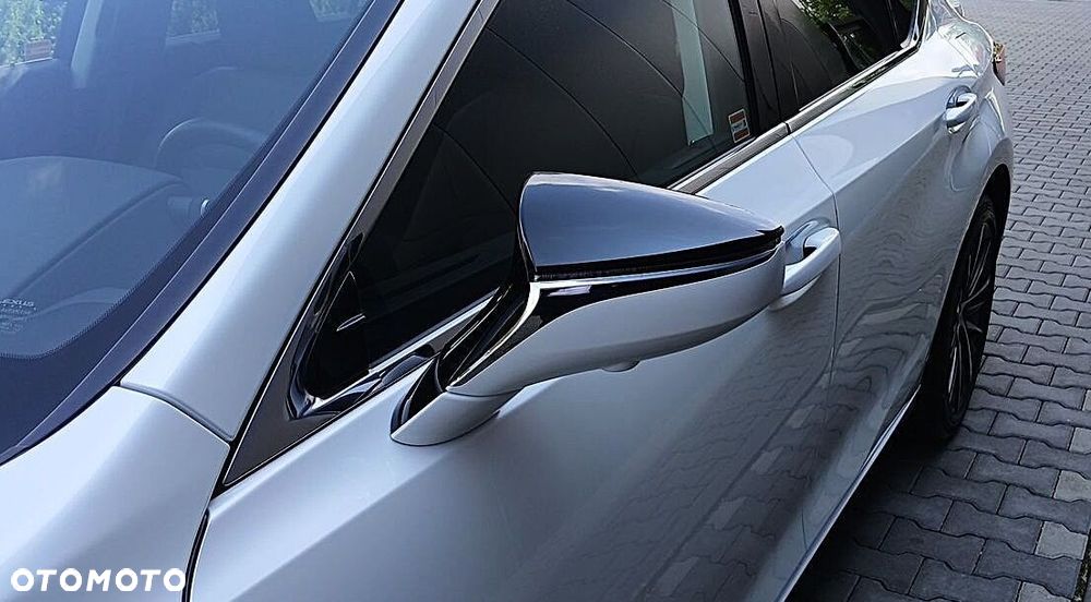 Lexus ES - 13