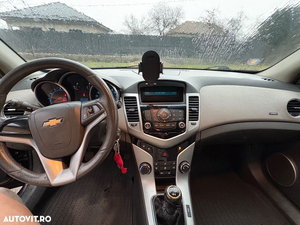 Chevrolet Cruze 1.6 LS Plus G2 - 5