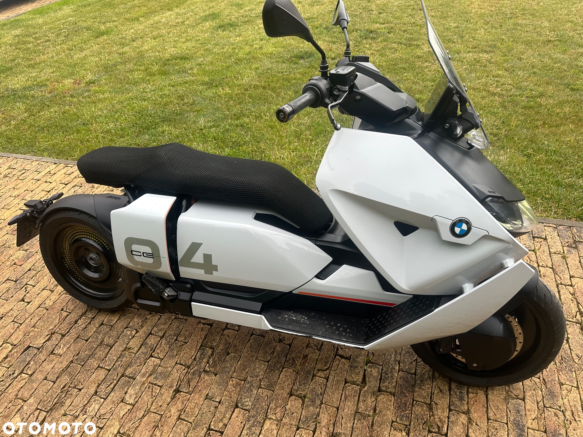 BMW CE 04 - 6