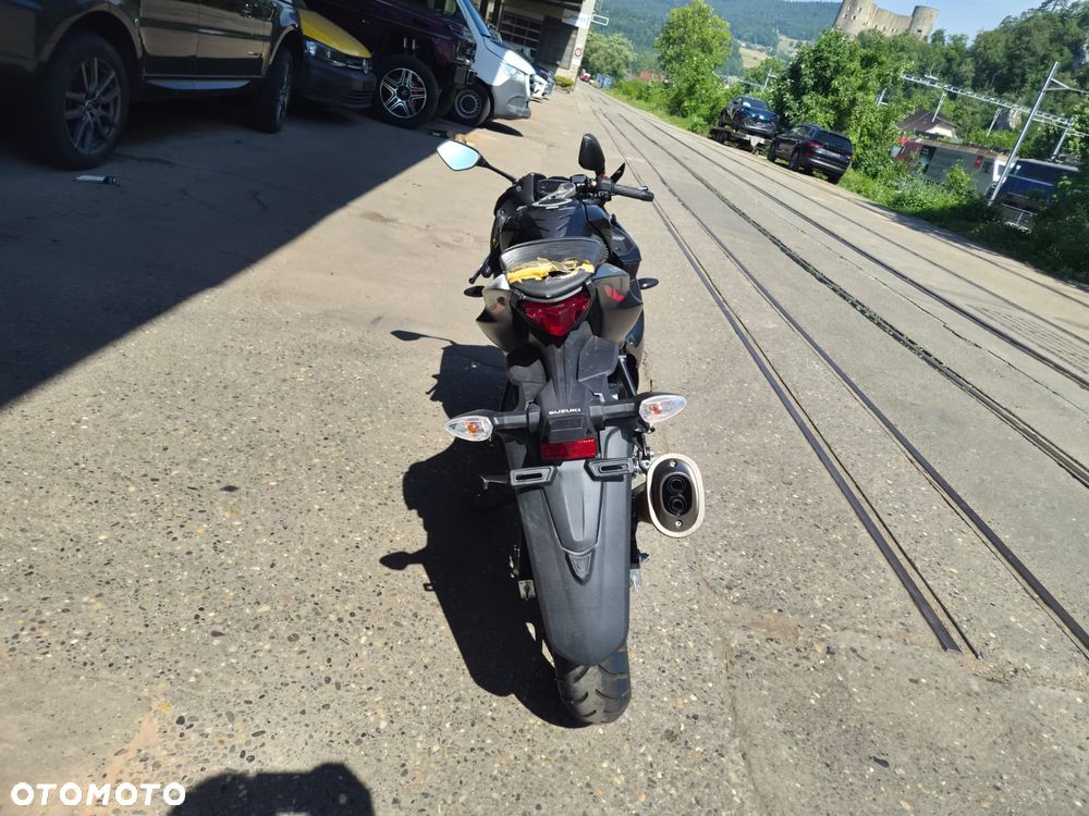 Suzuki GSX-R - 8