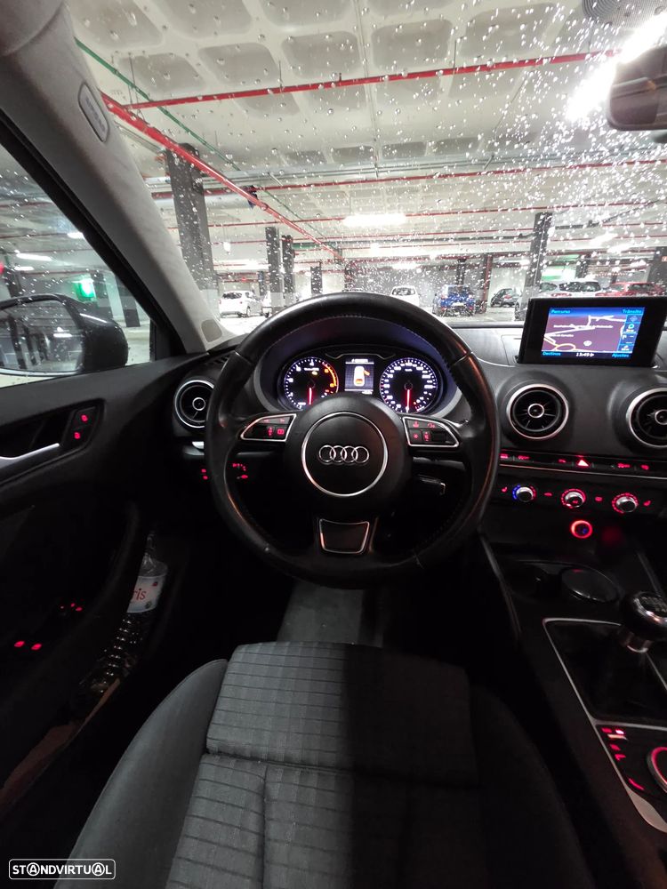 Audi A3 1.6 TDI ultra Attraction - 12
