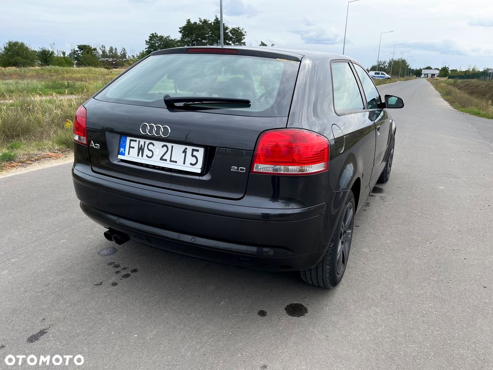 Audi A3 3-drzwiowe 2.0 FSI Attraction - 3