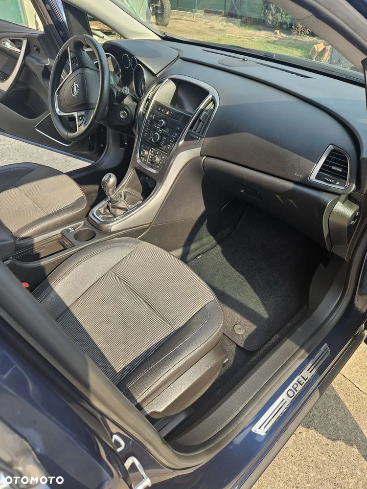 Opel Astra 1.6 Turbo - 7