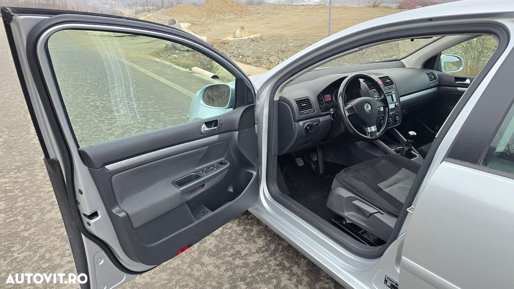 Volkswagen Golf 1.6 Highline - 9