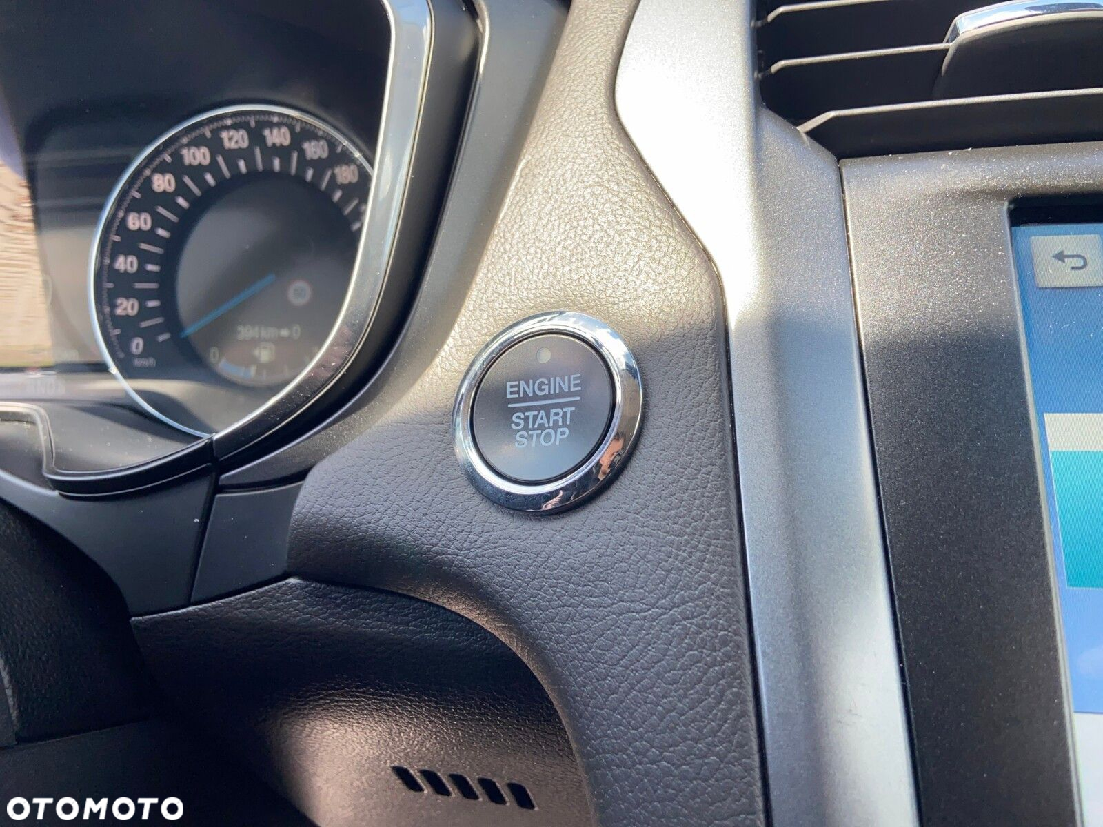 Ford Mondeo 2.0 TDCi Titanium PowerShift - 33