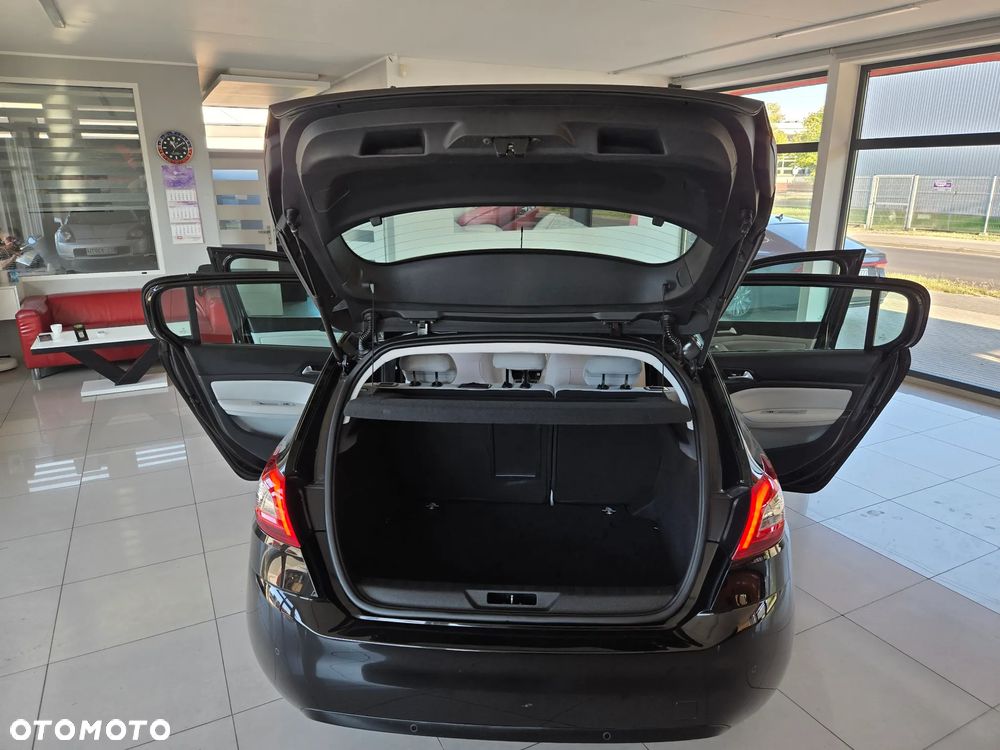 Peugeot 308 - 14