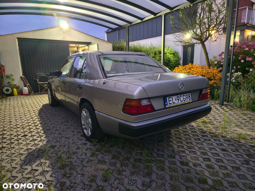 Mercedes-Benz W124 (1984-1993) - 19