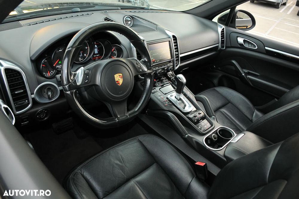 Porsche Cayenne Tiptronic S - 13