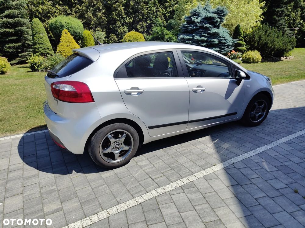 Kia Rio 1.2 M - 6