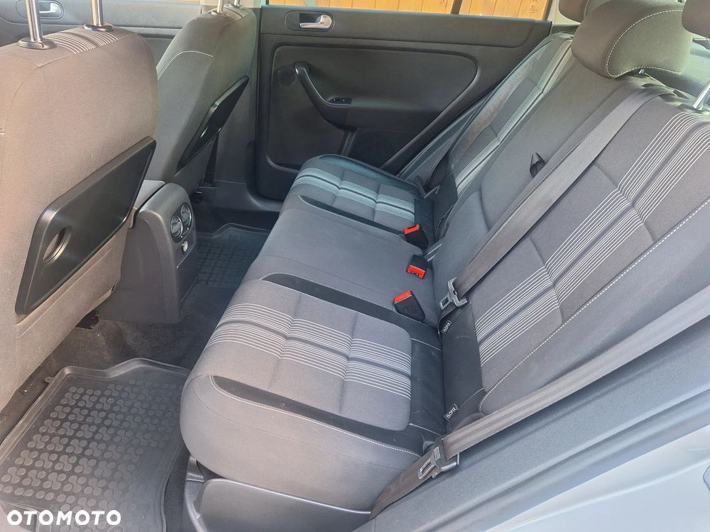 Volkswagen Golf Plus 1.6 TDI Trendline DSG - 21