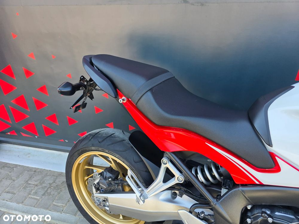 Honda CB - 10