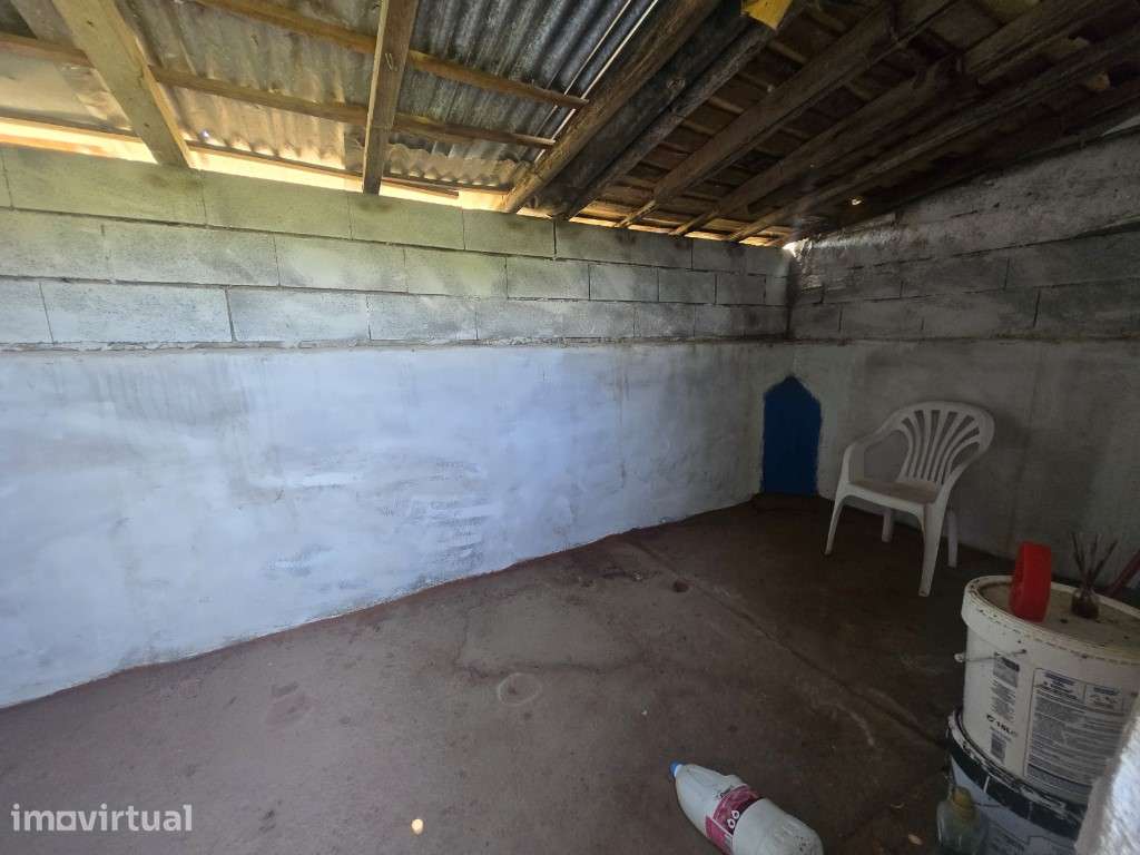Terreno rústico com 901 m2, com poço e árvores de fruto, em Entradas - Grande imagem: 4/16