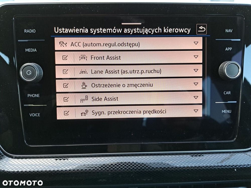 Volkswagen T-Cross - 34