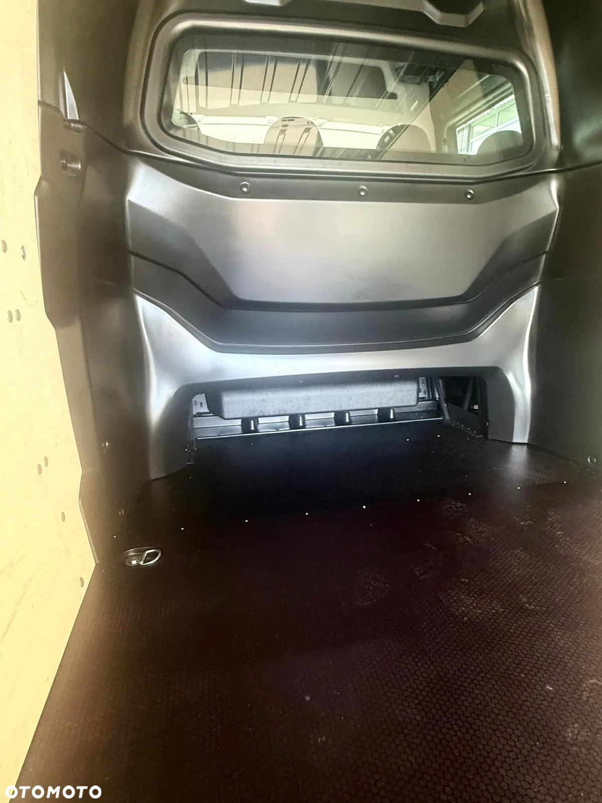 Iveco DAILY -AUTOMAT 7 OSOBOWE MAX DŁUGIE - ZABUDOWA W CENIE - 13