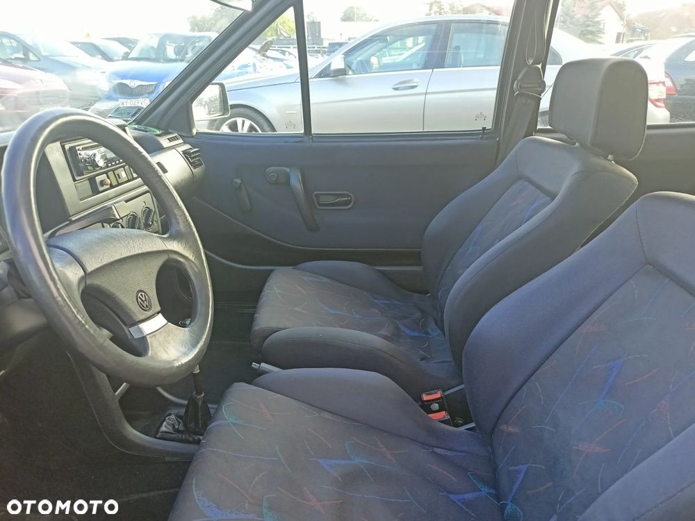 Volkswagen Polo Coupe 1.0 CL - 8