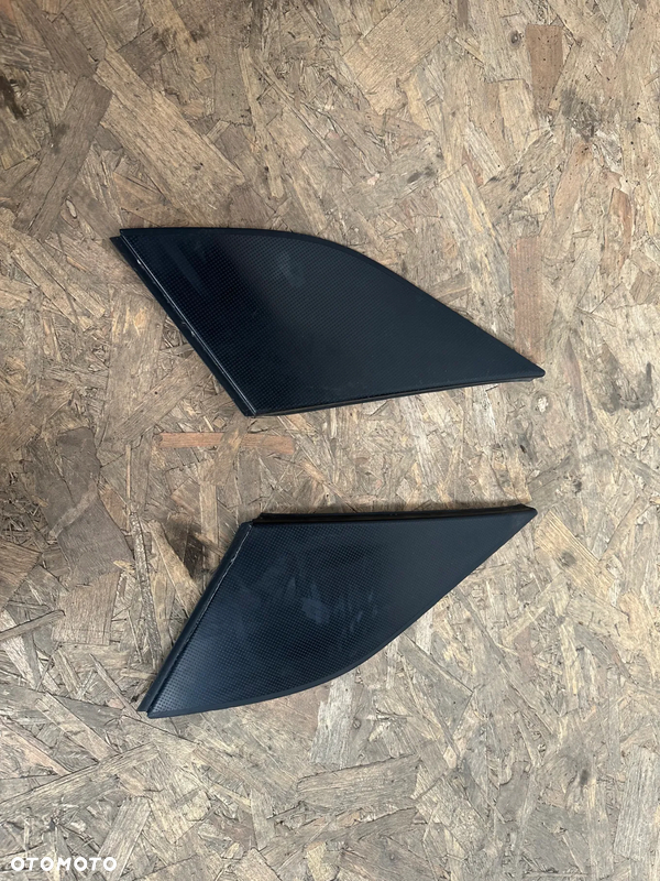 TRÓJKĄT ZAŚLEPKA BŁOTNIKA LEWA PRAWA MERCEDES B-KLASA W245 A1696904087 A1696903987