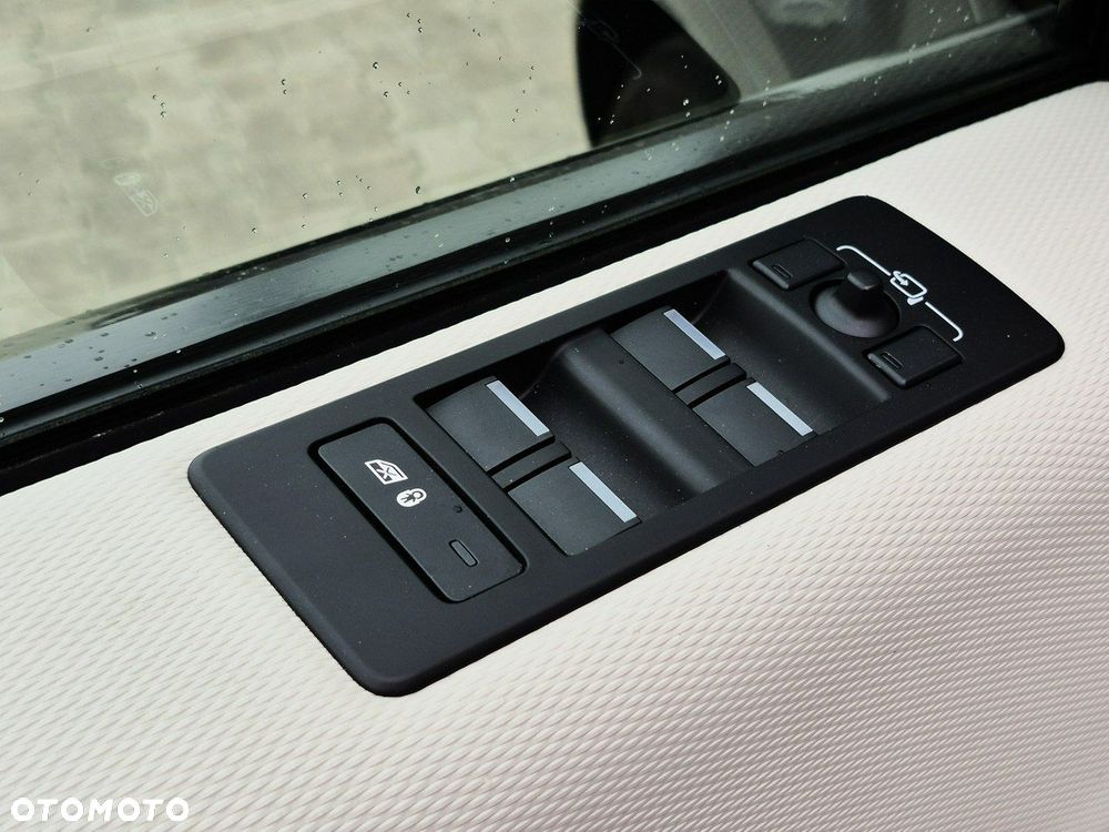 Land Rover Discovery 3.0 D250 mHEV R-Dynamic S - 20