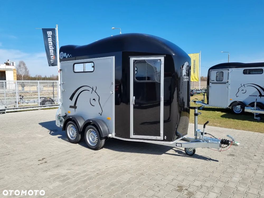 Cheval Liberte Gold 3 - 2