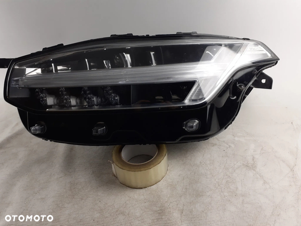 Lampa Volvo XC90 lewa 31353153