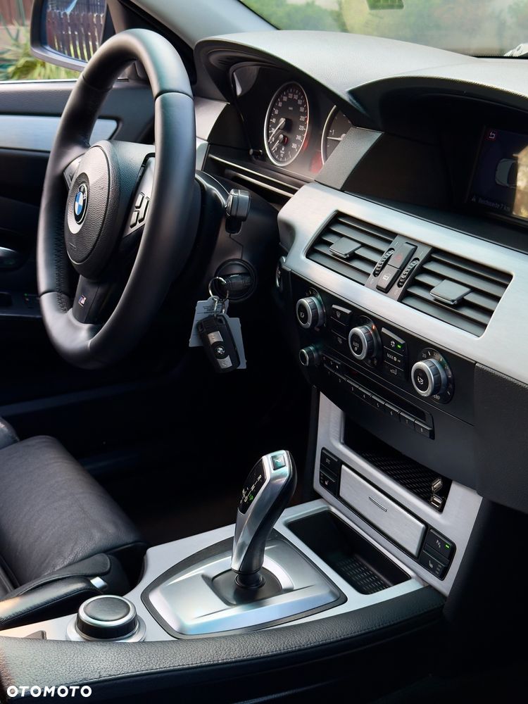 BMW Seria 5 520d Edition Sport - 10