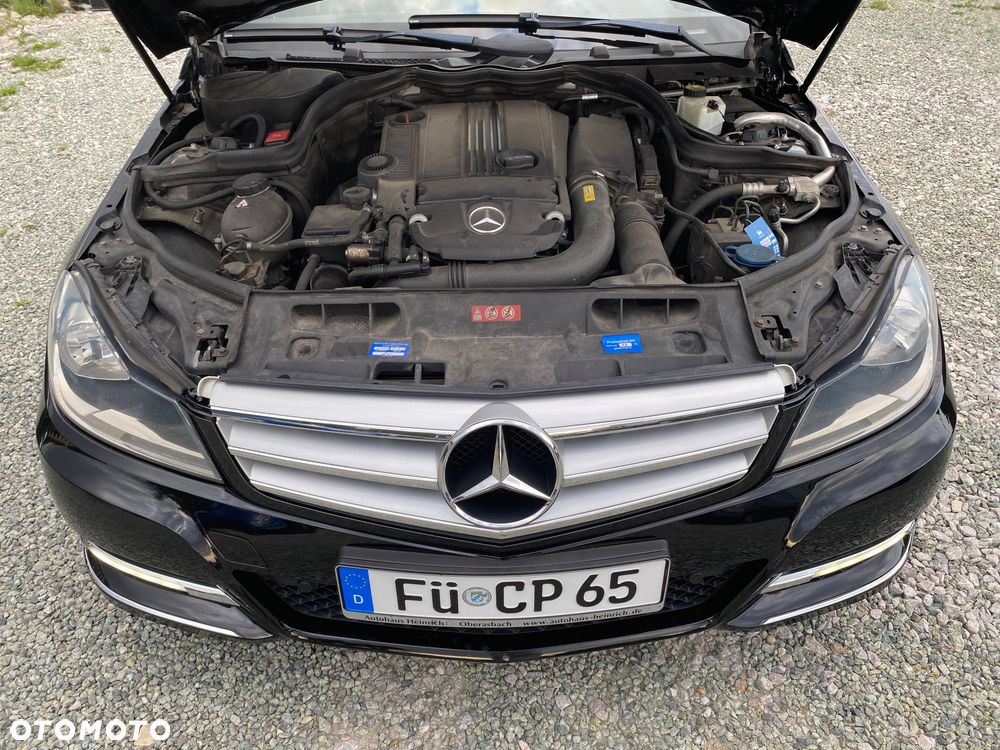 Mercedes-Benz Klasa C 180 CGI Automatik BlueEFFICIENCY Avantgarde - 18