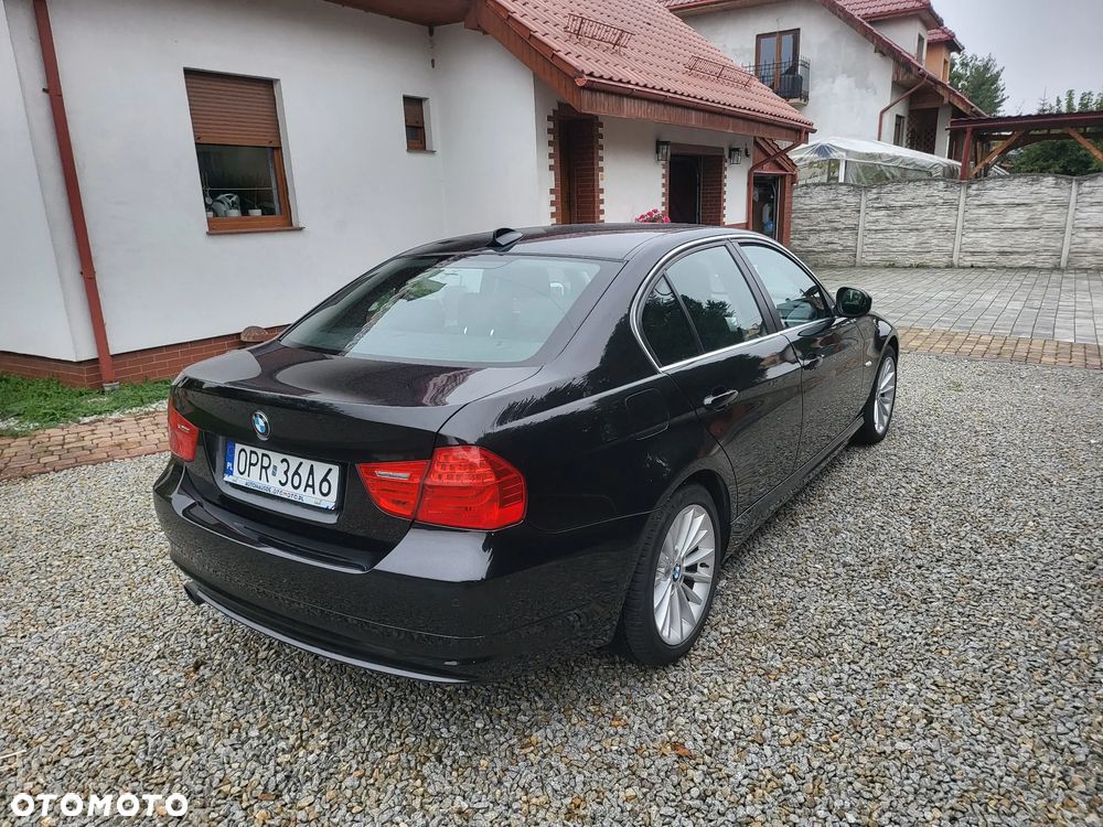 BMW Seria 3 318i Touring Edition Exclusive - 12