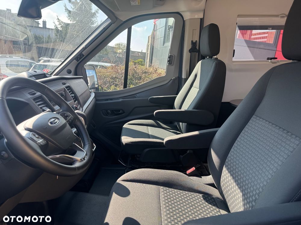 Ford Transit - 11