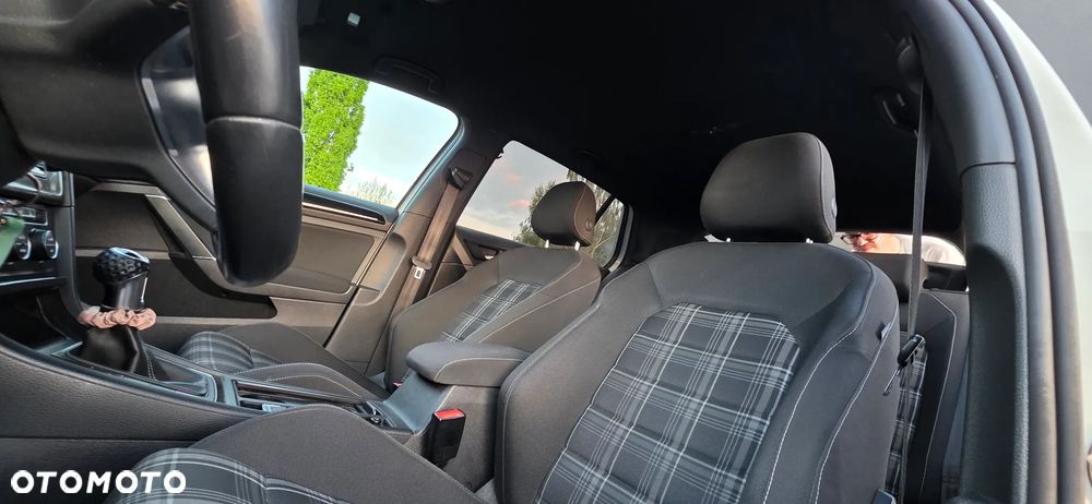 Volkswagen Golf 2.0 TDI BMT GTD - 8