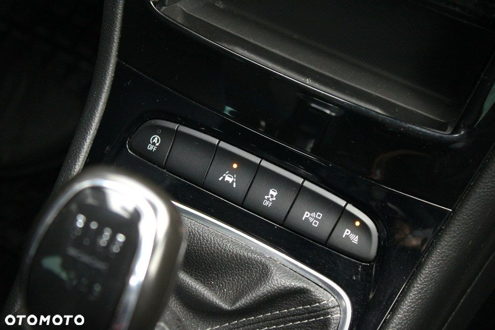 Opel Astra 1.2 T GS Line S&S - 19