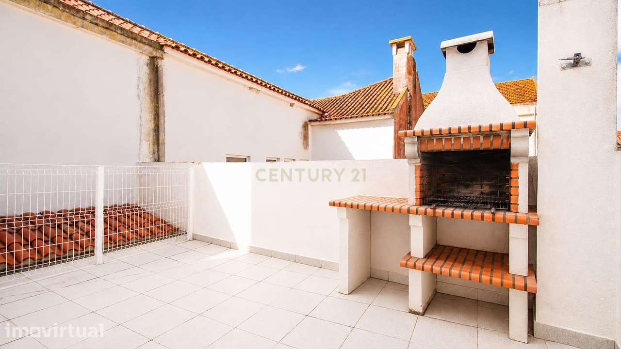 Apartamento T2 com logradouro em Salvaterra de Magos - Grande imagem: 2/40