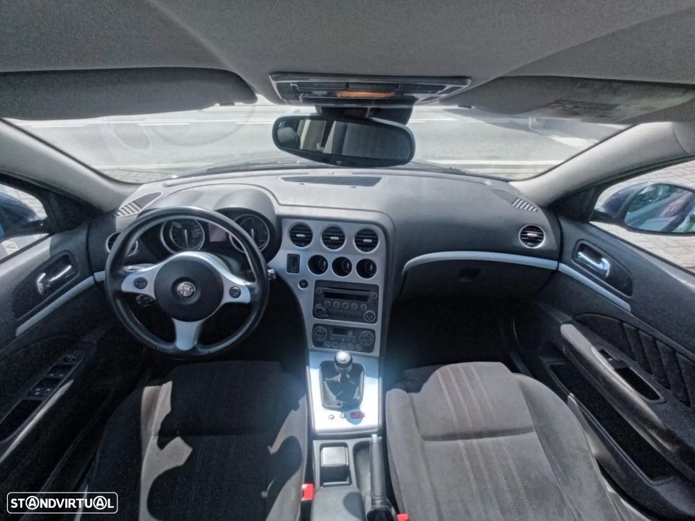 Alfa Romeo 159 1.9 JTDM 16V Sportiva - 9