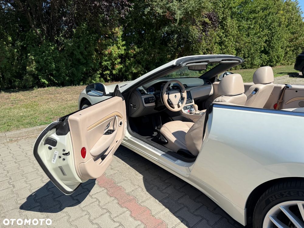 Maserati GranCabrio - 15