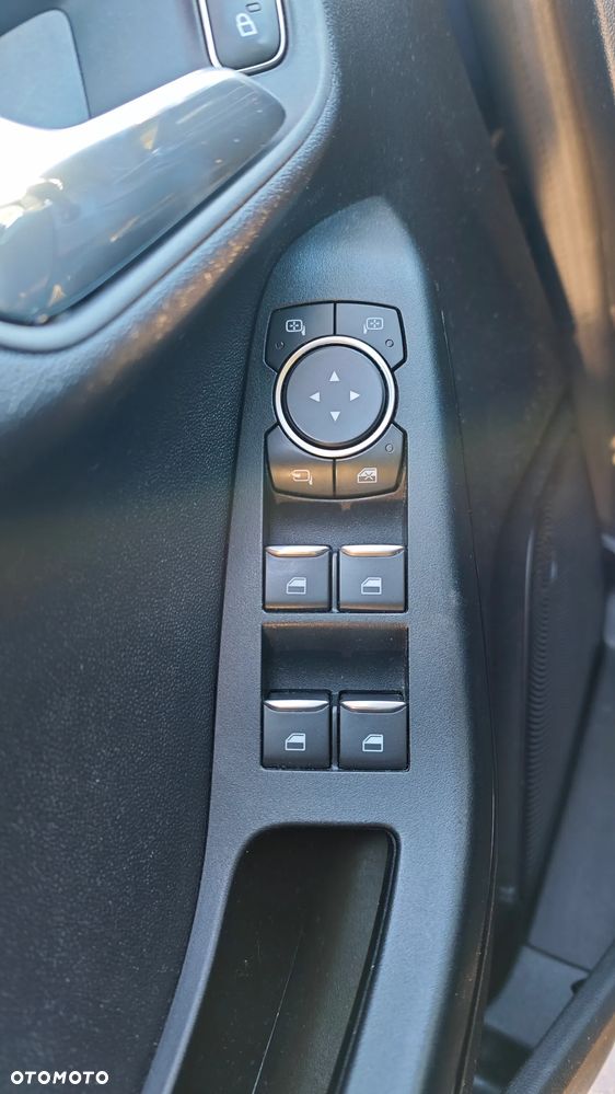 Ford Fiesta 1.0 EcoBoost S&S TREND - 15