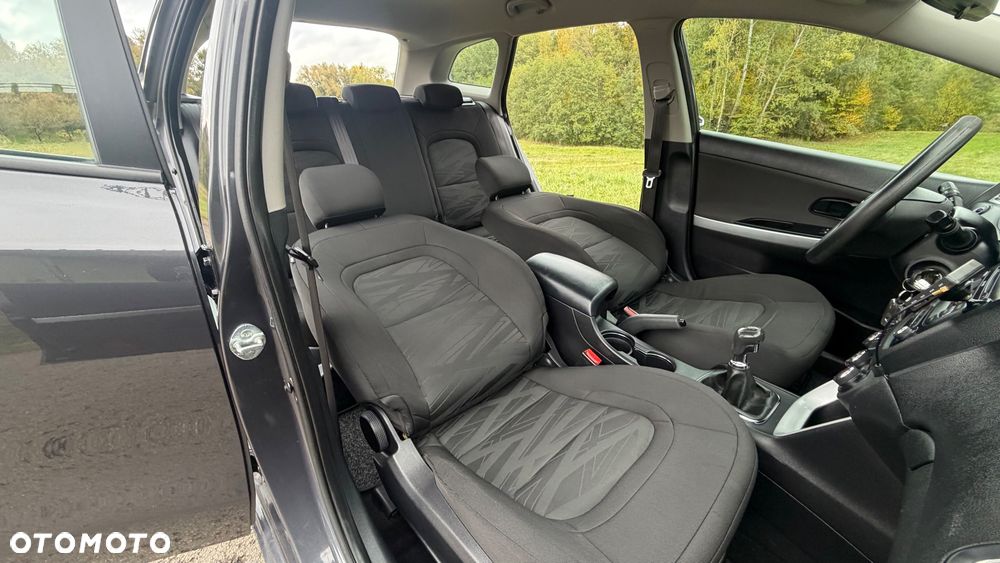 Kia Ceed - 22