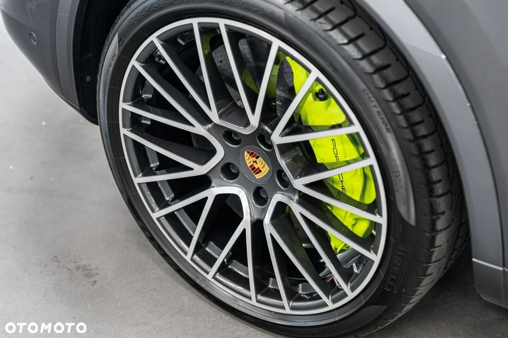 Porsche Cayenne - 15