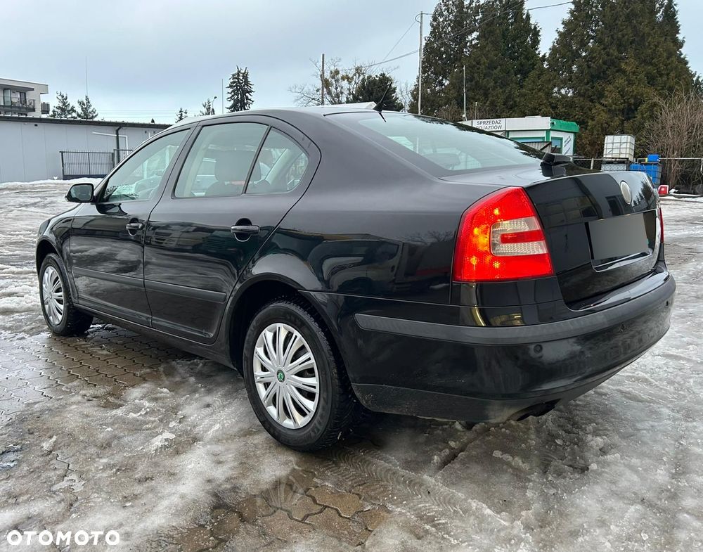Skoda Octavia 2.0 FSI Ambiente - 9