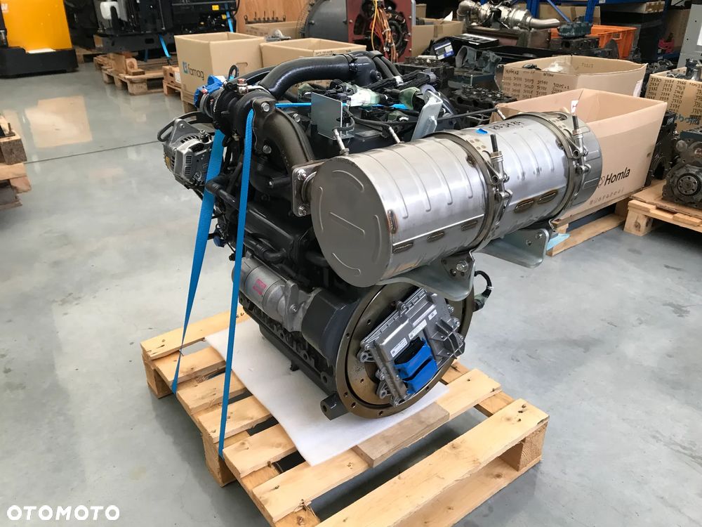 SILNIK Kubota V2403 T TURBO 47.9 kW 17000 netto - 6