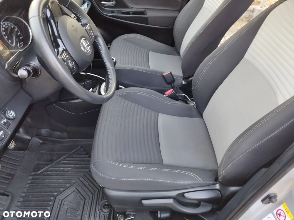 Toyota Yaris 1.5 Active - 12