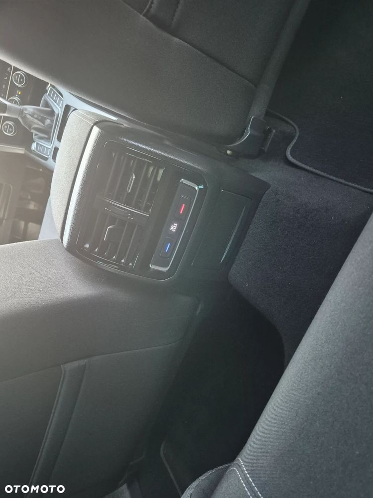 Volkswagen Passat 2.0 TDI (BlueMotion Technology) Comfortline - 19