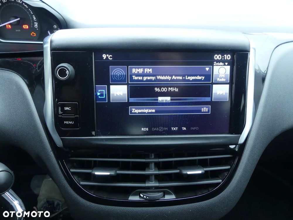 Peugeot 208 1.2 PureTech GPF Signature S&S EAT6 - 26