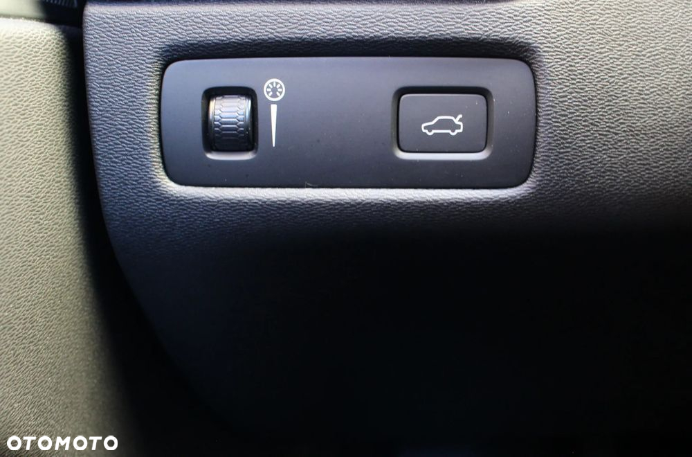 Volvo XC 60 B4 D Geartronic Momentum Pro - 29