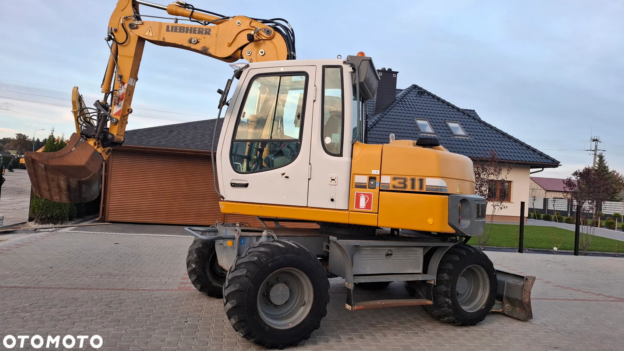 Liebherr A311 ROTOTILT - 12