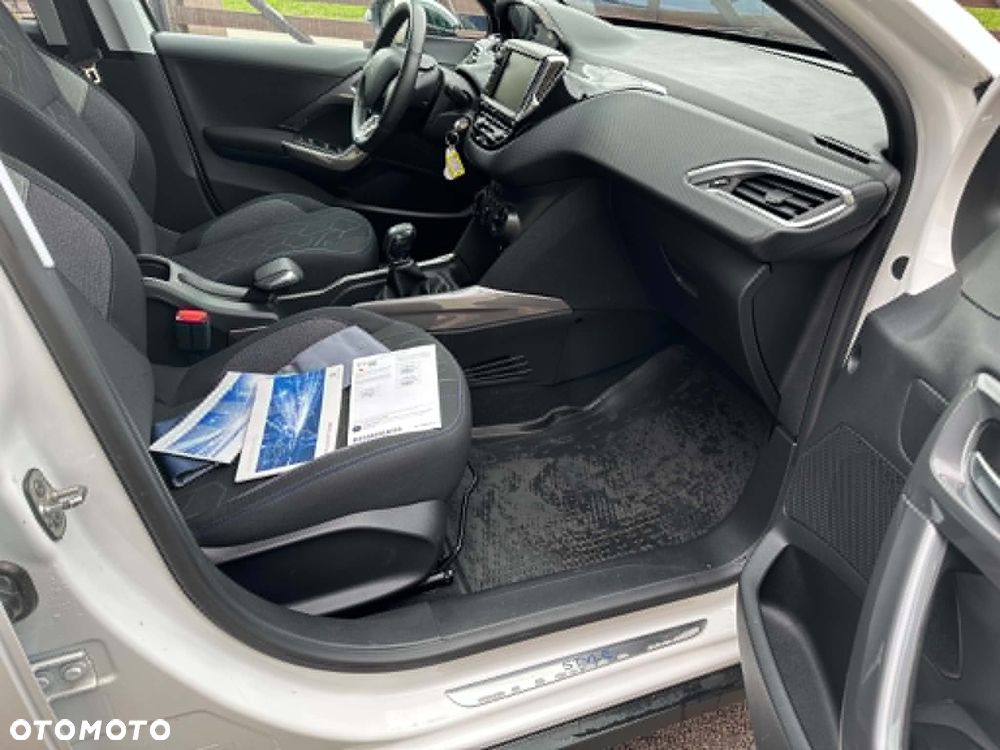 Peugeot 2008 1.2 Pure Tech Style - 6