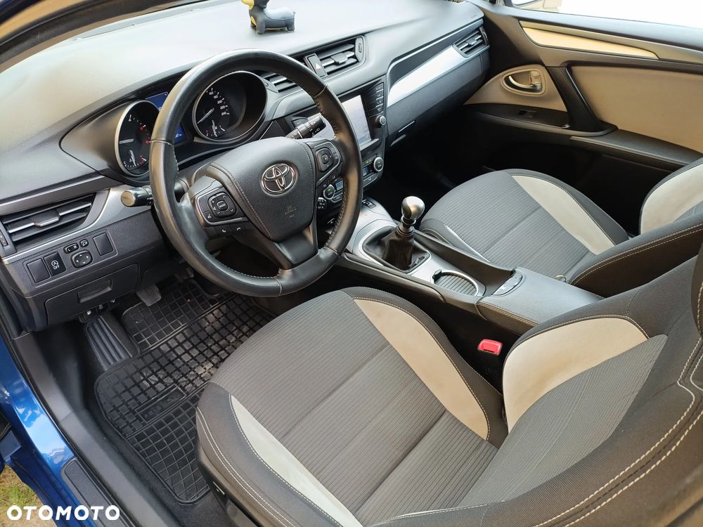 Toyota Avensis 2.0 D-4D Active Business - 2