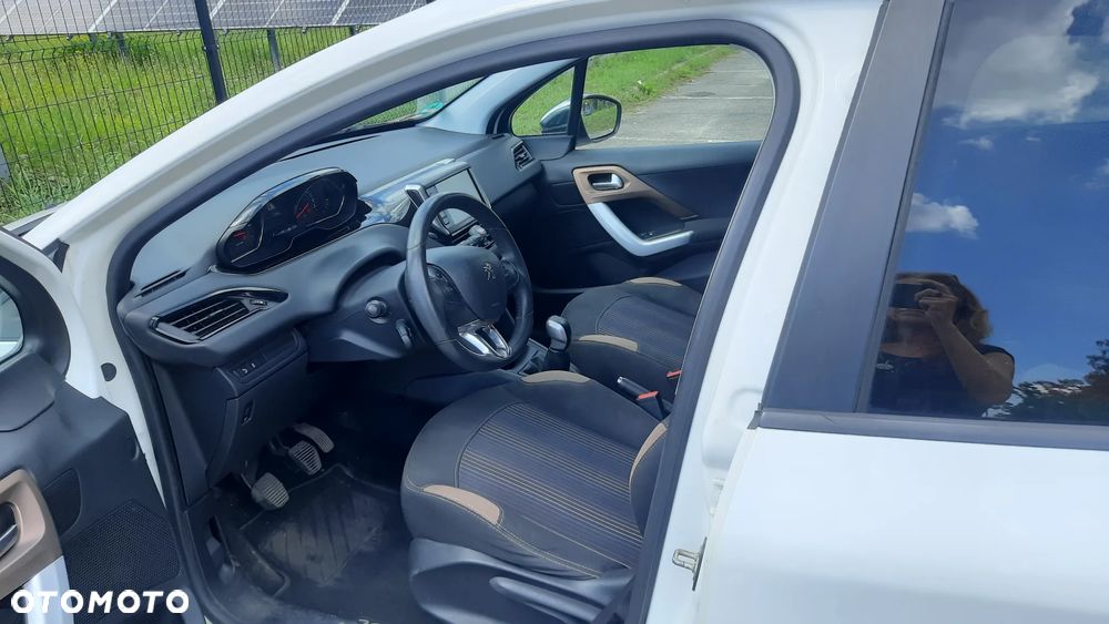 Peugeot 208 1.2 PureTech Active - 11